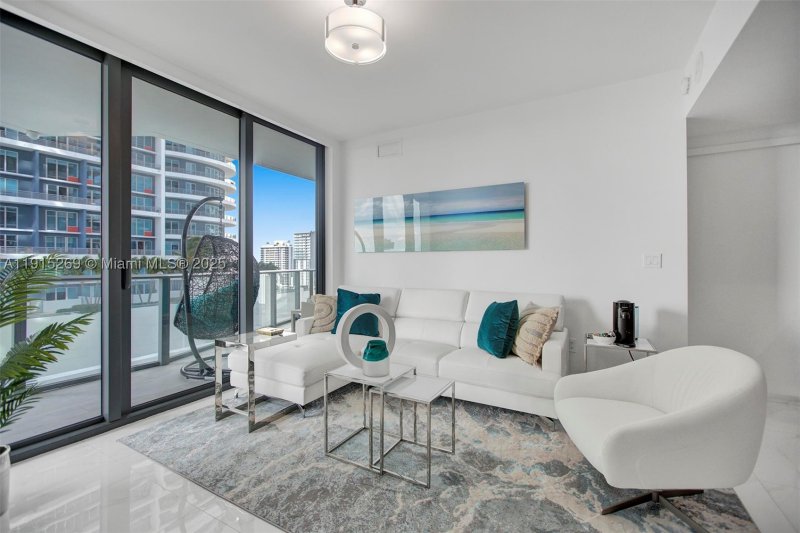 Condo for sale at Dua Miami - SLS Brickell Condo 1407