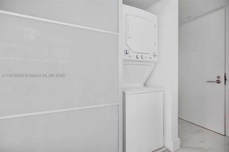 Condo for sale at Dua Miami - SLS Brickell Condo 1407
