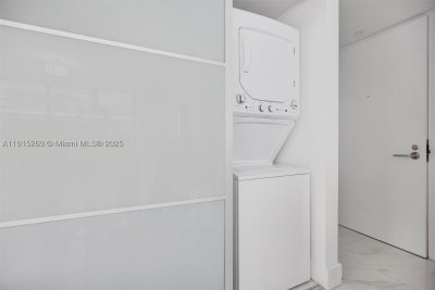 Comprar apartamento en Dua Miami - SLS Brickell Condo 1407
