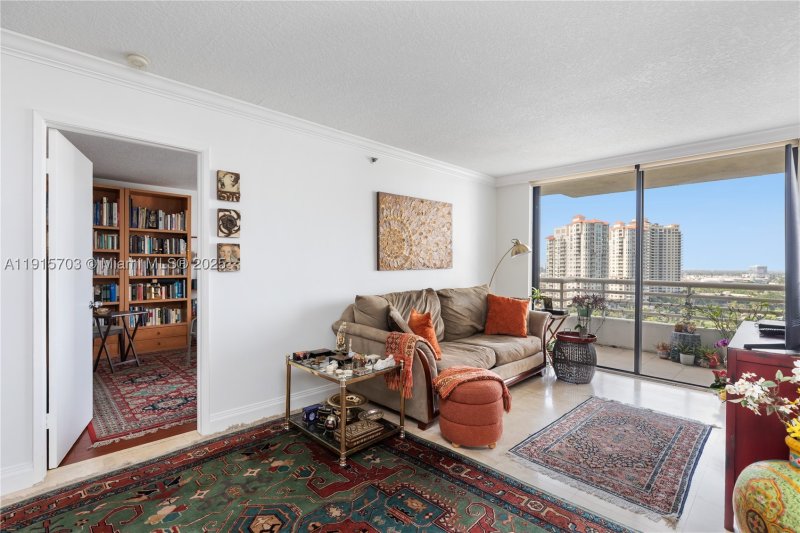 Comprar apartamento en Parc Central Aventura 1603