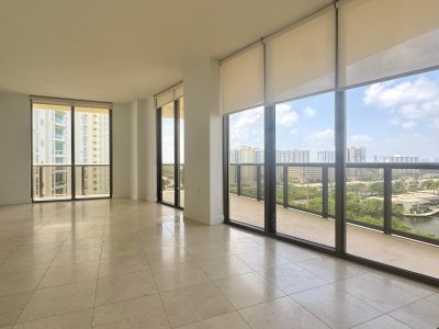 Alquiler de apartamento en Sayan 1004