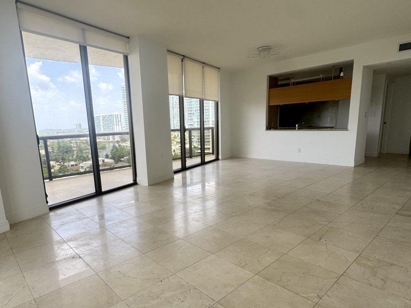 Alquiler de apartamento en Sayan 1004
