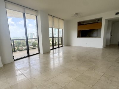 Alquiler de apartamento en Sayan 1004