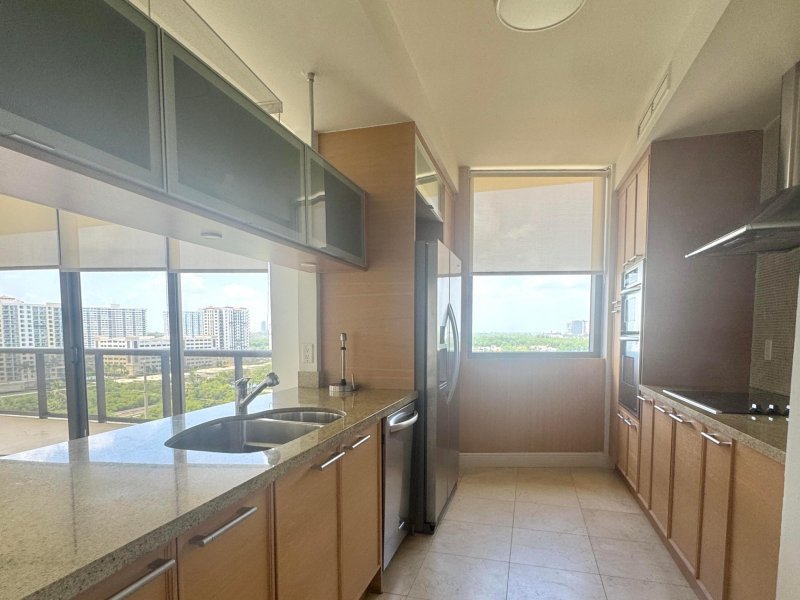 Alquiler de apartamento en Sayan 1004