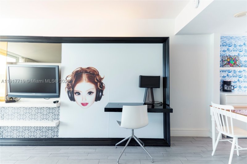 Condo for sale at Mondrian 1515