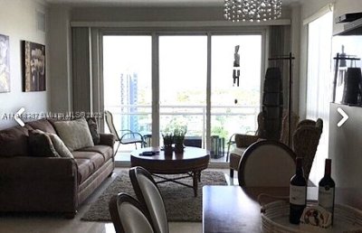 Aluguel de apartamento no The Collins Condo PH20