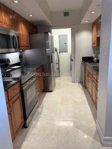 Aluguel de apartamento no The Collins Condo PH20