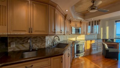 Comprar apartamento no 2000 Williams Island 3004