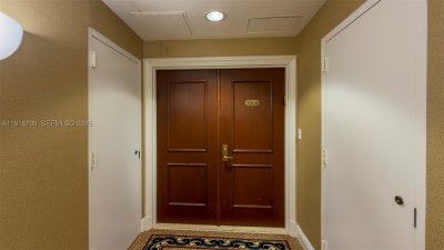 Comprar apartamento no 2000 Williams Island 3004