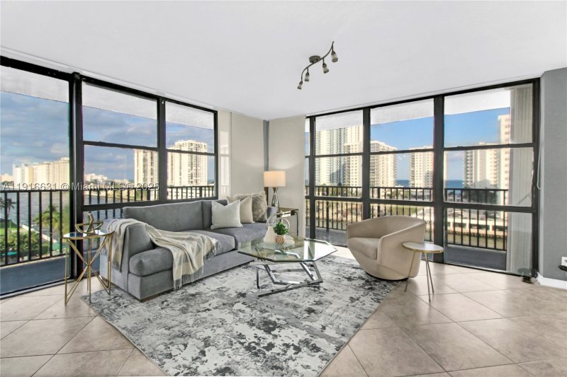 Condo for sale at Oceanview Park 821
