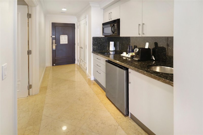 Condo for sale at The Atlantic Hotel 905
