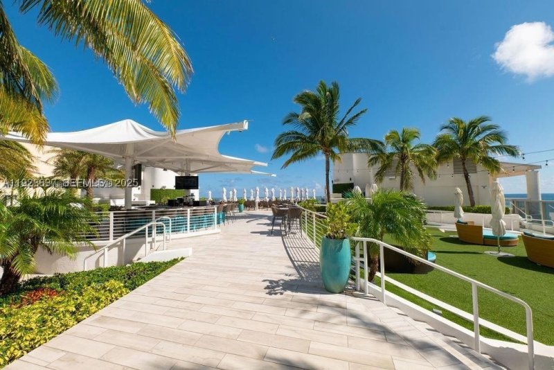 Condo for sale at Ritz Carlton Residences Fort Lauderdale Beach R204