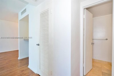 Comprar apartamento en Mirador North Tower 1503