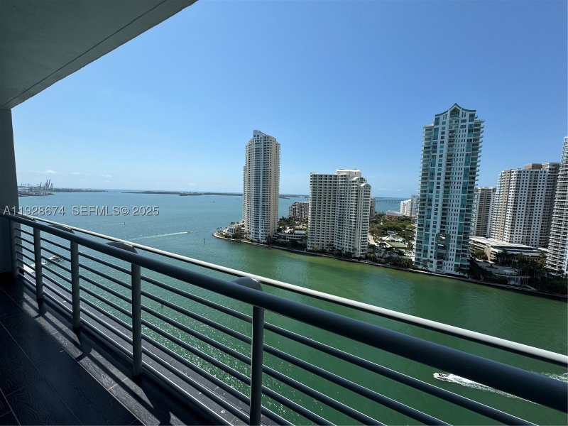 Comprar apartamento en One Miami West Tower 2403