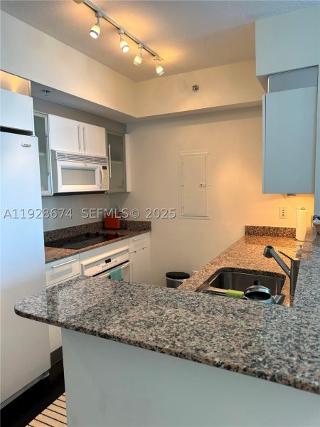 Comprar apartamento en One Miami West Tower 2403