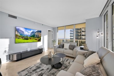 Aluguel de apartamento no Beach Club Two 3706