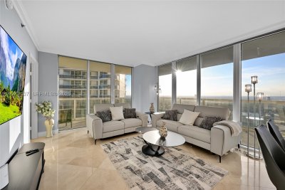 Aluguel de apartamento no Beach Club Two 3706