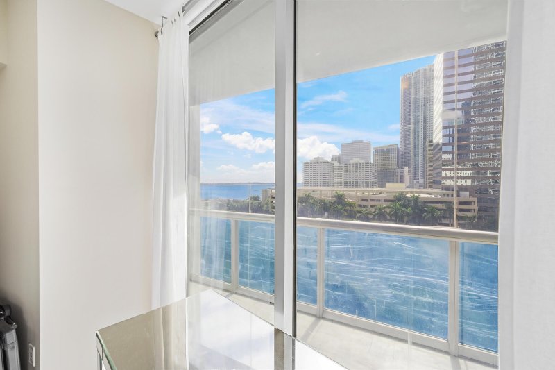 Comprar apartamento no Icon Brickell Tower II 911