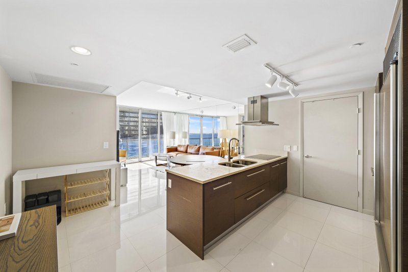 Comprar apartamento no Icon Brickell Tower II 911