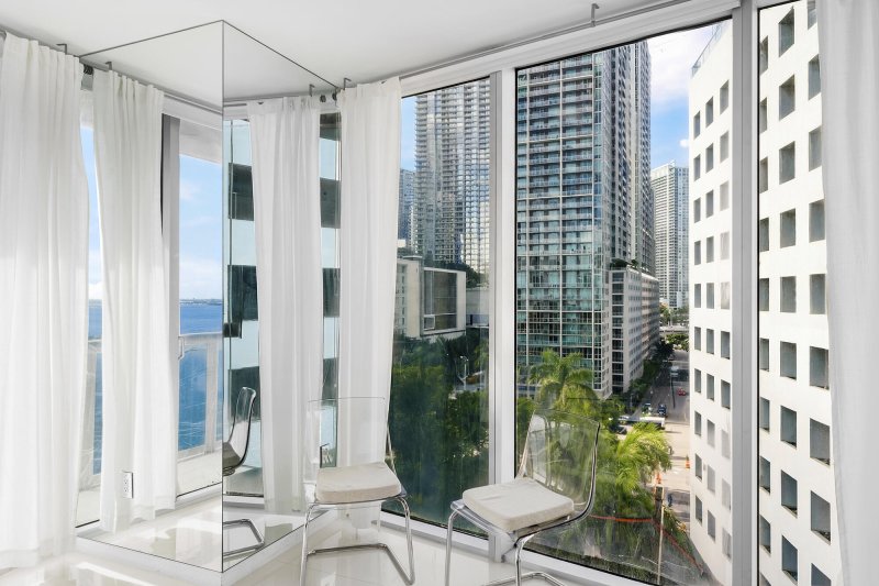 Comprar apartamento no Icon Brickell Tower II 911