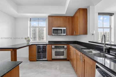 Comprar apartamento en Aventura Marina 1101