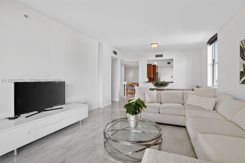 Comprar apartamento en Aventura Marina 1101