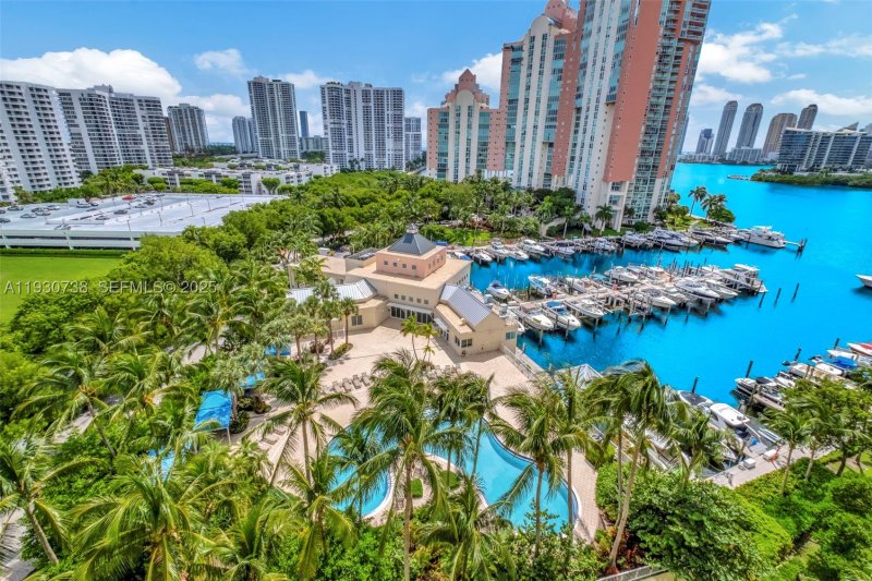Comprar apartamento en Aventura Marina 1101