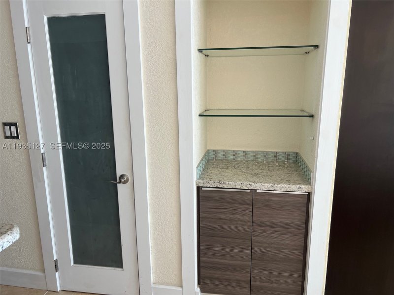 Alquiler de apartamento en The Wave Condo 1112