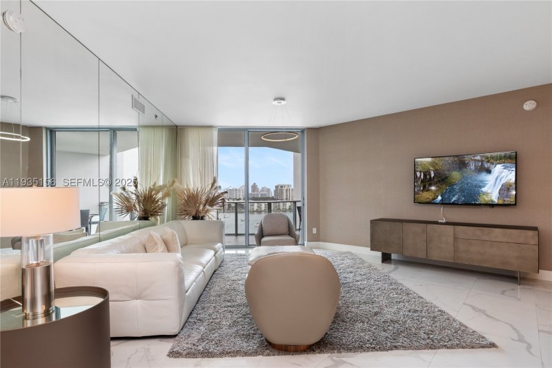 Condo for sale at Marina Palms Yacht Club 908