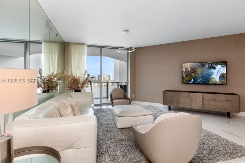 Condo for sale at Marina Palms Yacht Club 908