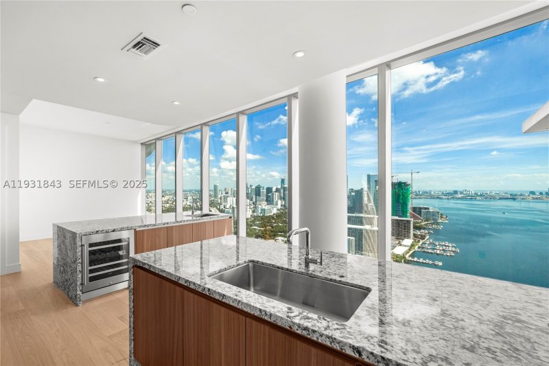 Condo for sale at Una Residences at Brickell 4201