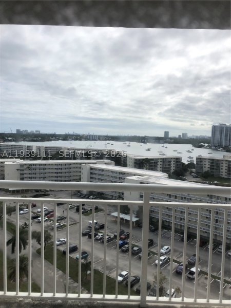 Comprar apartamento en Del Prado South Tower 1403