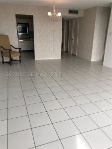 Comprar apartamento en Del Prado South Tower 1403