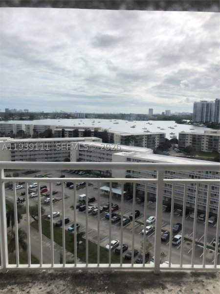 Comprar apartamento en Del Prado South Tower 1403