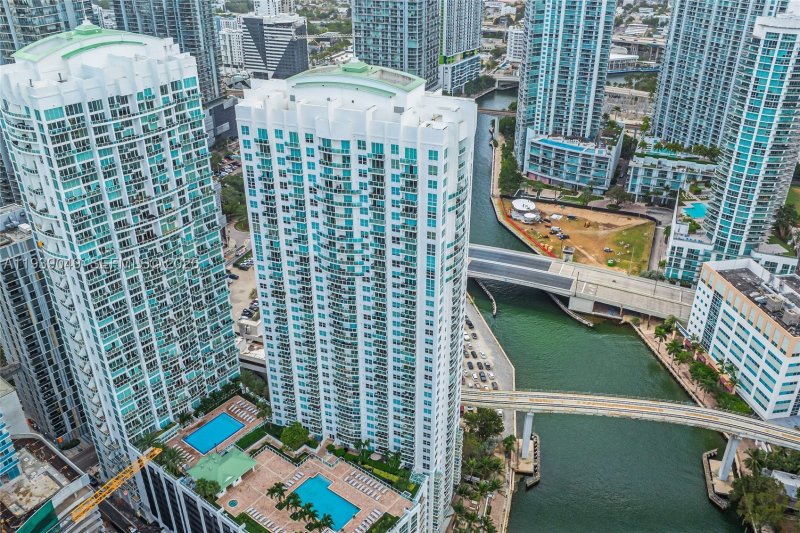 Comprar apartamento en Brickell on the River North 3918