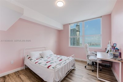 Comprar apartamento no Brickell on the River North 3918
