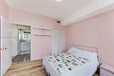 Comprar apartamento no Brickell on the River North 3918