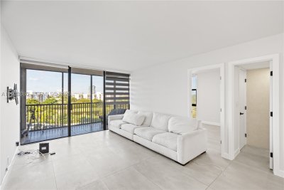 Aluguel de apartamento no Coronado I 722