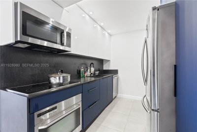 Coronado I Apt #722