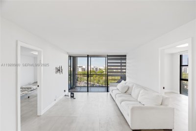 Aluguel de apartamento no Coronado I 722