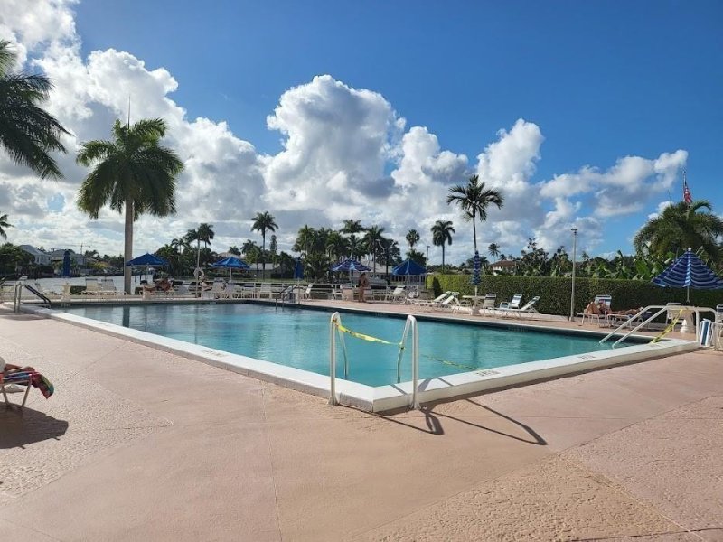 Condo for sale at Coral Ridge Towers North 1214