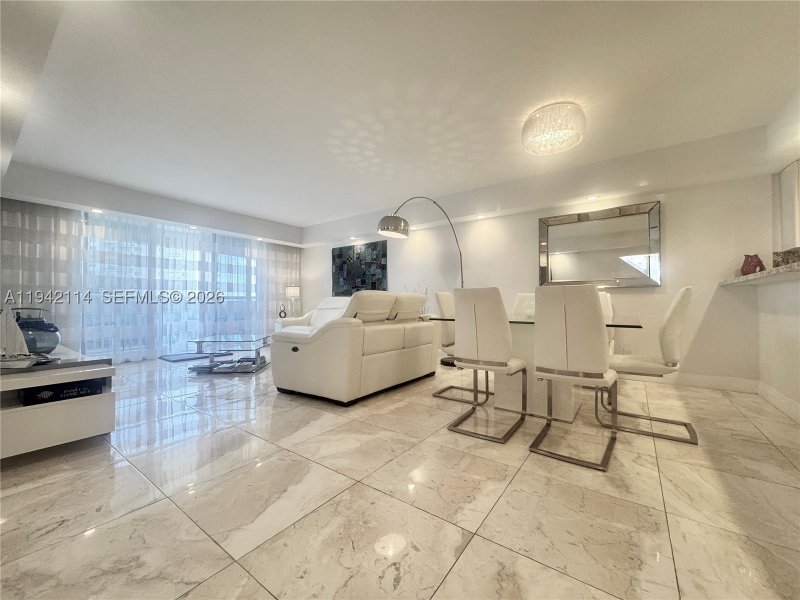 Apartment for rent at Hallmark of Hollywood 519