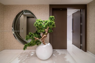Comprar apartamento no Aston Martin Residences 3403