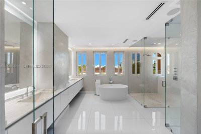 Aluguel de apartamento no Biltmore II 2
