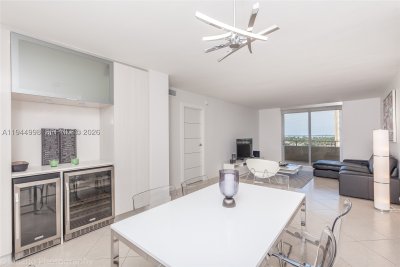 Oceanside Plaza Apt #9U