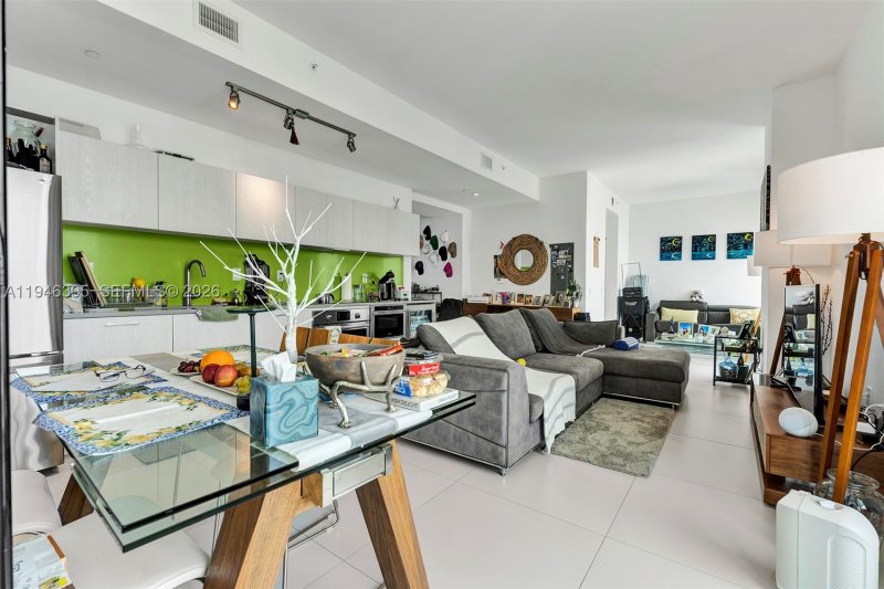 Condo for sale at Paraiso Bayviews 4305