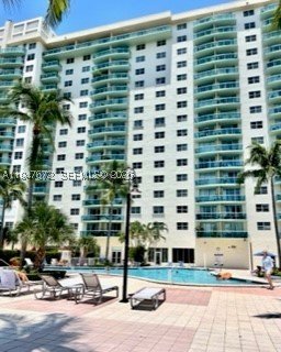 Comprar apartamento no Ocean View 219