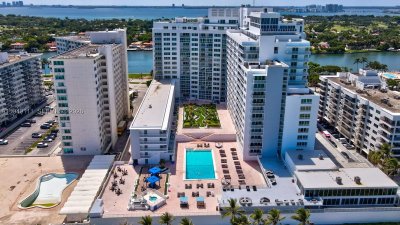 Comprar apartamento en Carriage House Miami Beach 340