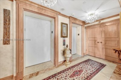 Comprar apartamento en The Palace 16B