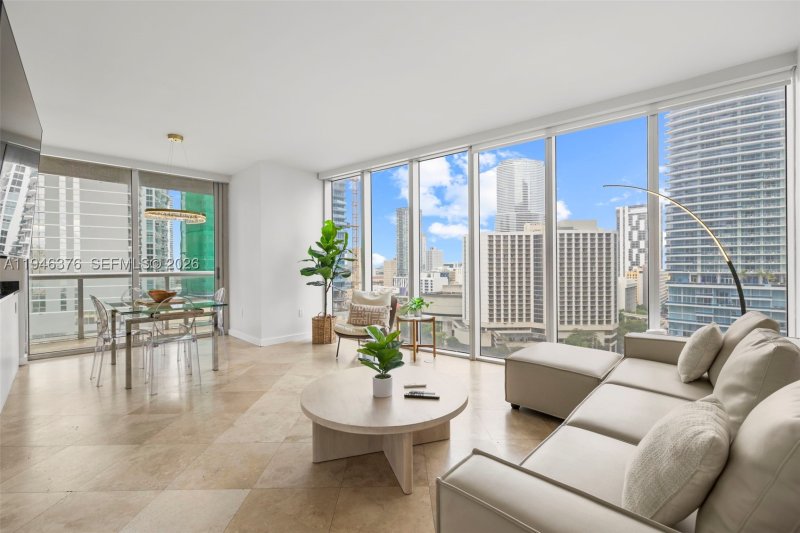 Condo for sale at Icon Brickell Viceroy 1804